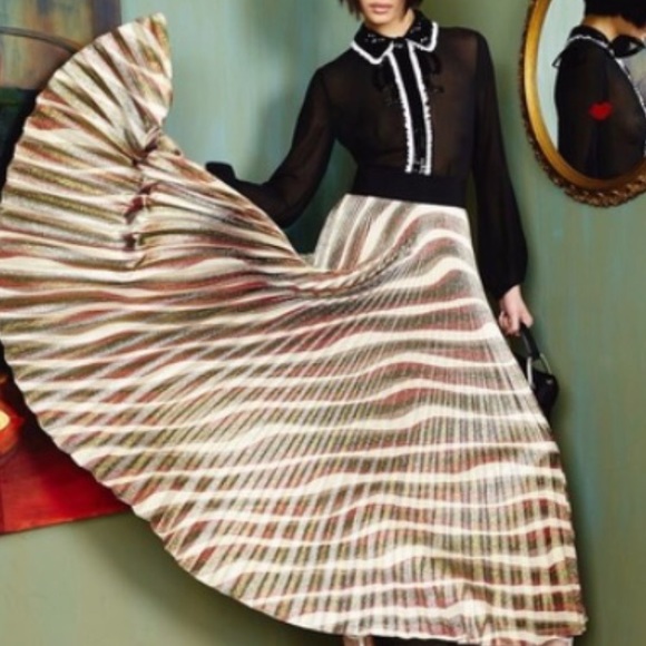 Alice + Olivia Dresses & Skirts - Alice and Olivia "Maura" plisse skirt